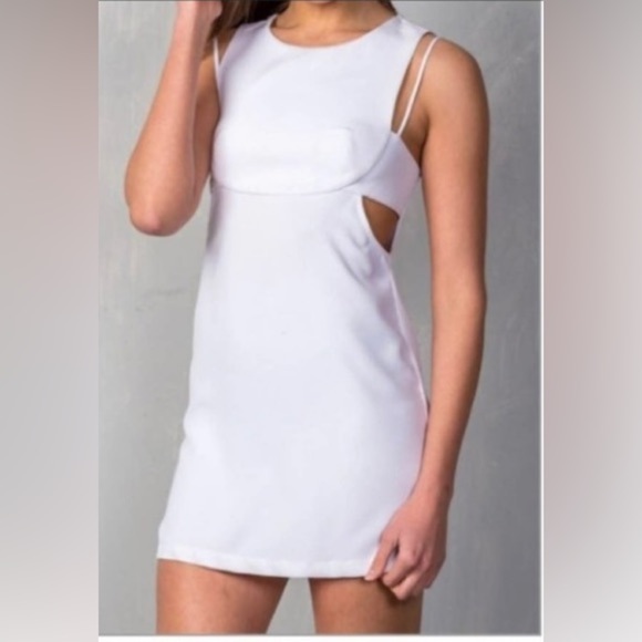 White Sleeveless Side Cut Dress Sz M - Picture 2 of 4